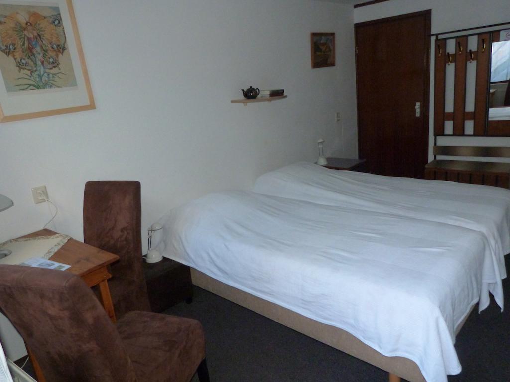 Hotel Pension Bergrust Valkenburg aan de Geul Bilik gambar